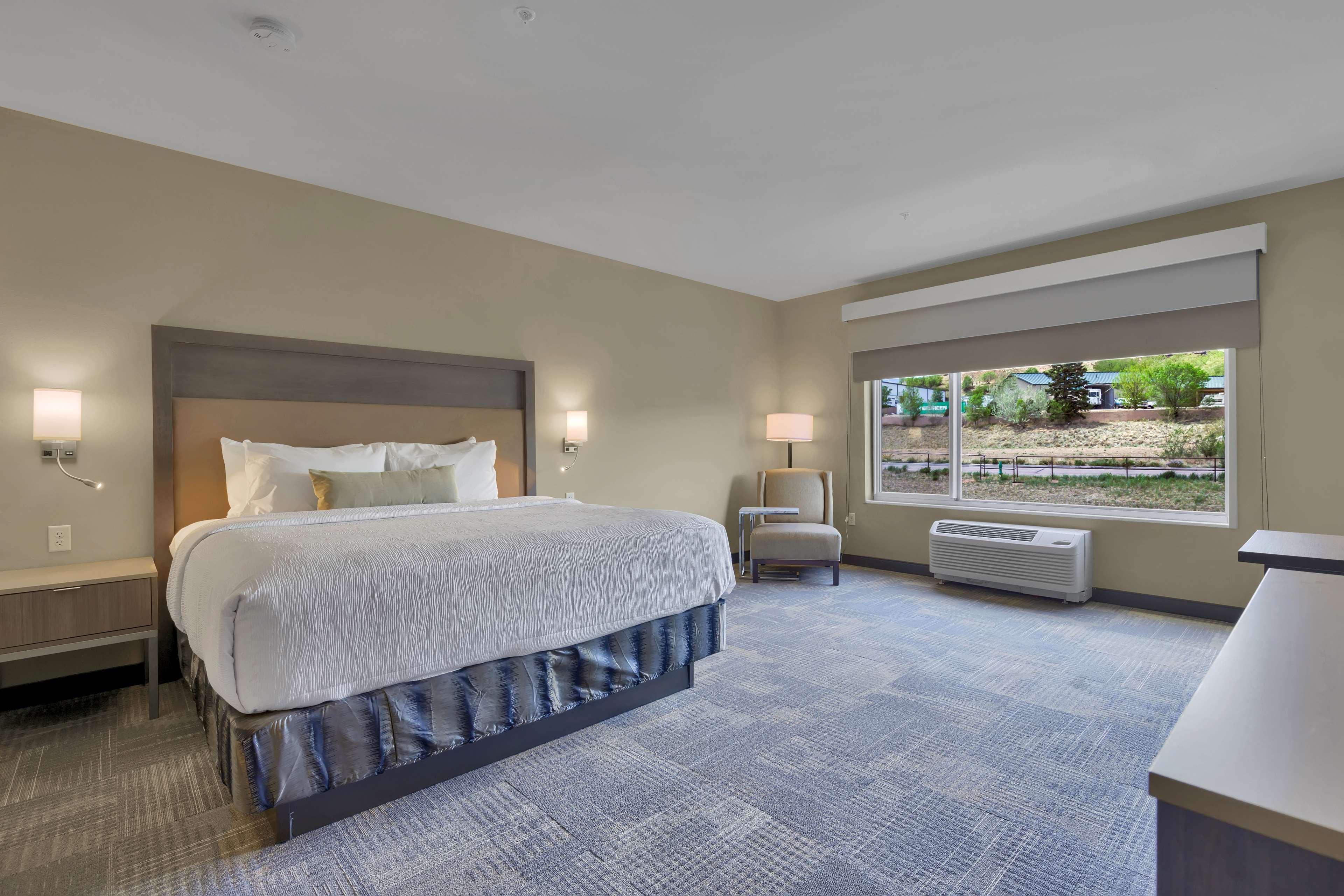 เบสท์ เวสเทิร์น พลัส ออเรนจ์ เคาน์ตี้ Hotel Vidor ภายนอก รูปภาพ